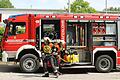 Die Feuerwehrleute aus Hafenlohr und Windheim greifen seit gut einem Jahr gemeinsam an. Bei einer Übung bereitet der Schlauchtrupp Spreizer und Rettungsschere vor. (Archivbild)