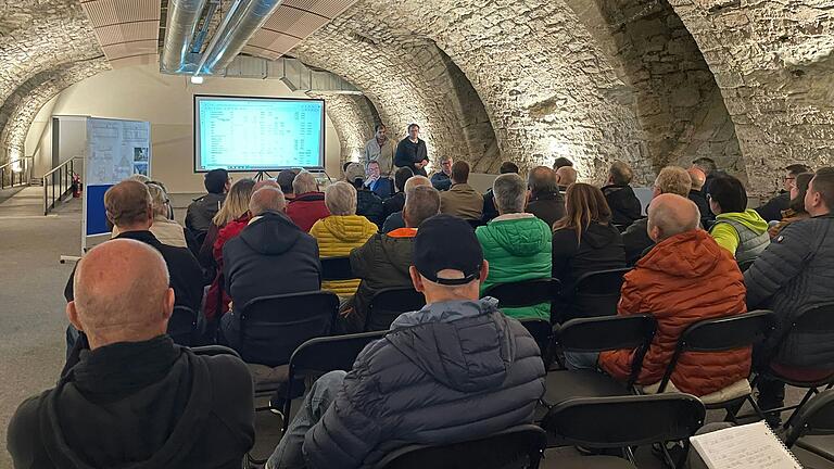 Gut besucht war die Gemeinderatssitzung auf dem Areal des Schlosses Crailsheim. Die Zuhörenden erfuhren, was bislang gemacht worden ist und was noch geplant ist.