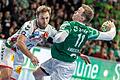 Füchse Berlin - SC Magdeburg       -  Im Dezember in einer kniffligen Szene verwickelt: Berlins Lasse Andersson (r).