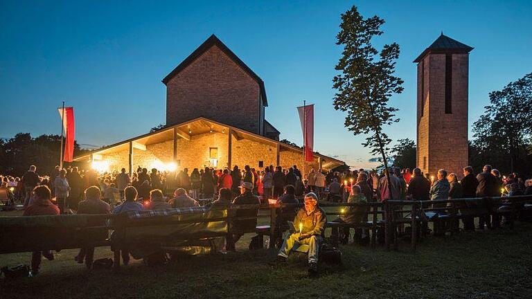 Lichterfest am Maria Ehrenberg  Foto: Jürgen Hüfner       -  Lichterfest am Maria Ehrenberg  Foto: Jürgen Hüfner