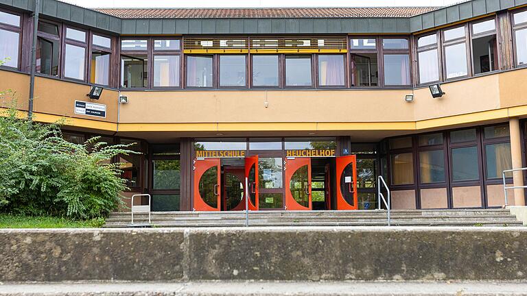 Für energetische Maßnahmen, wie etwa an der Mittelschule Heuchelhof, stellt die Stadt Würzburg im kommenden Jahr deutlich mehr Geld zur Verfügung. Für energetische Maßnahmen, wie etwa an der Mittelschule Heuchelhof, stellt die Stadt Würzburg im kommenden Jahr deutlich mehr Geld zur Verfügung.