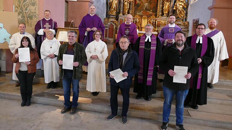 Sie gestalten den pastoralen Raum Mellrichstadt: (hinten von links) Jürgen Vorndran, Thomas Menzel,&nbsp; Pjotr Bruski,&nbsp; Manuel Thomas, Hans Günther Zimmermann, (Mitte)&nbsp; Ulrich Emge, Michaela Köller, Ursula Schäfer,&nbsp; Andreas Werner, Oliver Englert, (vorne) Sonja Großmann, Andreas Weber, Wolfgang Wedlich&nbsp; und Volker Voit.