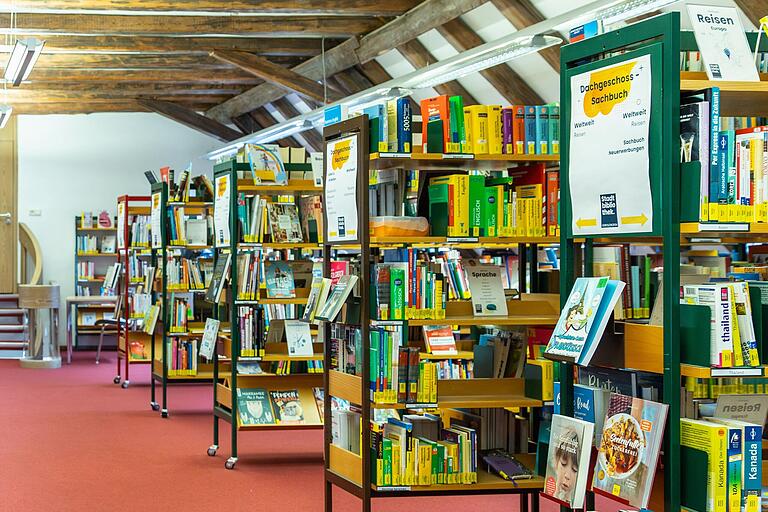 Die Kosten für die Reinigung der Stadtbibliothek im Bürgerspital, wie auch für weitere städtische Einrichtungen, sind zuletzt deutlich gestiegen.