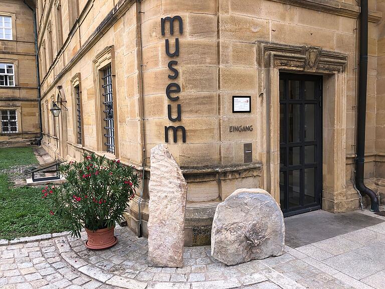 Das Museum Kloster Banz zeigt in Stein gewordene Lebenswelten: Spuren der Vergangenheit als Fingerzeig für die Gegenwart und Zukunft. Das Museum Kloster Banz zeigt in Stein gewordene Lebenswelten: Spuren der Vergangenheit als Fingerzeig für die Gegenwart und Zukunft.