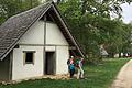 Das Oppidum in Finsterlohr war eine Stadt der Kelten. Solche Nachbauten von Wohnhäusern und Nutzgebäuden der Kelten sind im Freilichtmuseum heute zu sehen.