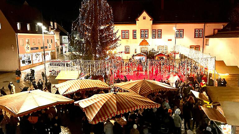Die Rimparer Dorfweihnacht war auch dieses Jahr ein voller Erfolg. Die Rimparer Dorfweihnacht war auch dieses Jahr ein voller Erfolg.