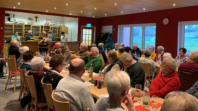 Weihnachtsfeier im Sportheim. Weihnachtsfeier im Sportheim.