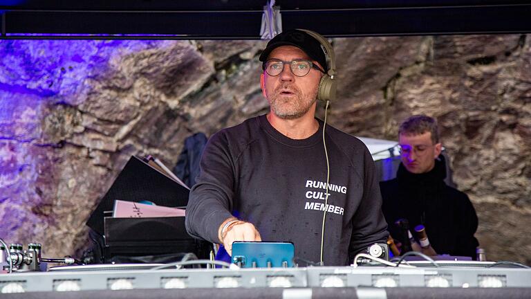 Techno-Ikone Sven Väth im Jahr 2021 auf der der Veranstaltung 'exit:ruine Open Air' in Wertheim.&nbsp;