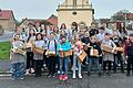 Im Bild die Ministranten Mönchstockheim mit Rappeln.