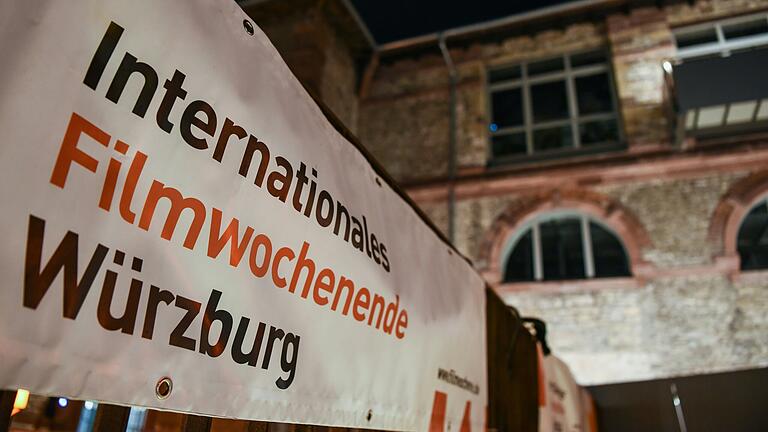 Am Wochenende verwandelt sich Würzburg beim Internationalen Filmwochenende in ein Paradies für Fans von Filmen aus aller Welt. Am Wochenende verwandelt sich Würzburg beim Internationalen Filmwochenende in ein Paradies für Fans von Filmen aus aller Welt.