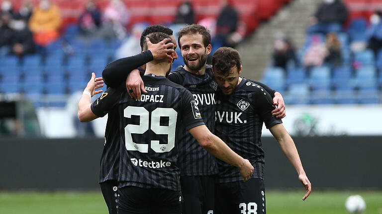 Die Würzburger Kickers können am Sonntag drei wichtige Punkte gegen den TSV Havelse einfahren. Die Würzburger Kickers können am Sonntag drei wichtige Punkte gegen den TSV Havelse einfahren.