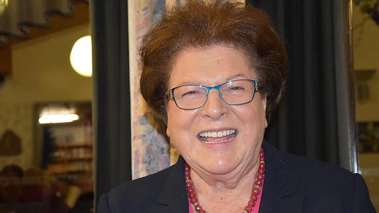 Barbara Stamm besuchte den Ehrenabend der Frauen Union in Knetzgau. Barbara Stamm besuchte den Ehrenabend der Frauen Union in Knetzgau.
