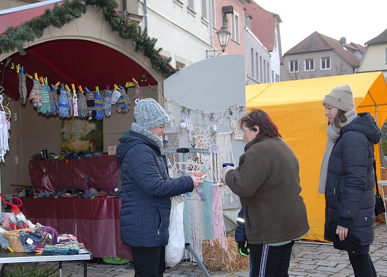 Viele interessante Dinge und handwerkliche Sachen gab es zu kaufen.