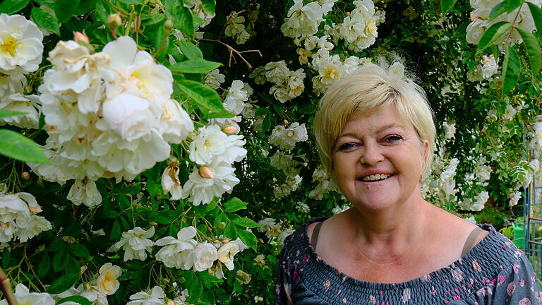 Der Naturgarten von Cornelia und Ewald Dahinten in Saal an der Saale. Conny Dahinten ist die Bürgermeisterin der Marktgemeinde.
