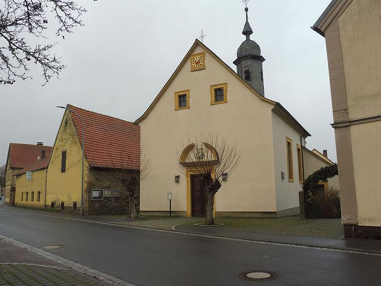 Die Kirche St. Jakobus im Gemeindeteil Kleinrheinfeld. Bevor das Gremium über die Übernahme der Kosten für ein neues Steuerelement abstimmt, möchte es erst die Eigentumsverhältnisse geklärt wissen. Die Kirche St. Jakobus im Gemeindeteil Kleinrheinfeld. Bevor das Gremium über die Übernahme der Kosten für ein neues Steuerelement abstimmt, möchte es erst die Eigentumsverhältnisse geklärt wissen.