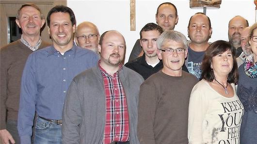 Die Bewerber der Unabhängigen Wähler-Gemeinschaft (UWG) Fuchsstadt für die kommende Amtsperiode des Gemeinderates - gemeinsam mit Bürgerrmeister Peter Hart (6. von links). Foto: Gerd Schaar - Die Bewerber der Unabhängigen Wähler-Gemeinschaft (UWG) Fuchsstadt für die kommende Amtsperiode des Gemeinderates - gemeinsam mit Bürgerrmeister Peter Hart (6. von links). Foto: Gerd Schaar Die Bewerber der Unabhängigen Wähler-Gemeinschaft (UWG) Fuchsstadt für die kommende Amtsperiode des Gemeinderates - gemeinsam mit Bürgerrmeister Peter Hart (6. von links). Foto: Gerd Schaar - Die Bewerber der Unabhängigen Wähler-Gemeinschaft (UWG) Fuchsstadt für die kommende Amtsperiode des Gemeinderates - gemeinsam mit Bürgerrmeister Peter Hart (6. von links). Foto: Gerd Schaar