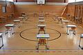 Wie hier am Armin-Knab-Gymnasium in Kitzingen finden heuer die Abiturprüfungen im Landkreis unter besonderen Umständen statt.