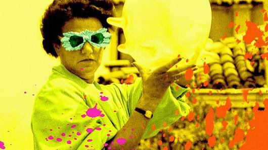 In der Reihe &bdquo;Kunst und Kino&ldquo; zeigt das Capitol Theater Kino Zeil ein Doku-Porträt über Peggy Guggenheim &ndash; die wohl berühmteste Kunstsammlerin und Kunstmäzenin des 20. Jahrhunderts.