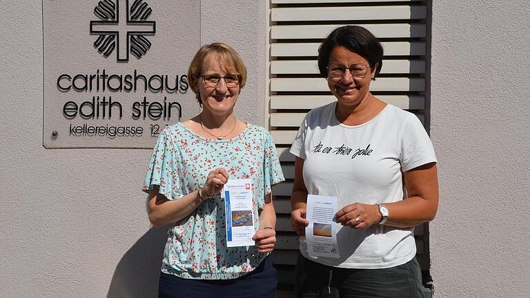 Pia Junginger (links) und Sylvia Pflaugner von der Erziehungsberatung des Caritasverbandes Rhön-Grabfeld wollen eine Trauergruppe für Kinder und Jugendliche anbieten.