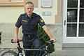 Polizeihauptmeister Stefan Schmidt hat durch beherztes Eingreifen einem 49-Jährigen das Leben gerettet.