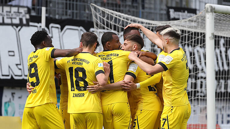 Gibt es für die Würzburger Kickers in der Partie gegen die SpVgg Greuther Fürth II wieder Tore zu bejubeln? Gibt es für die Würzburger Kickers in der Partie gegen die SpVgg Greuther Fürth II wieder Tore zu bejubeln?