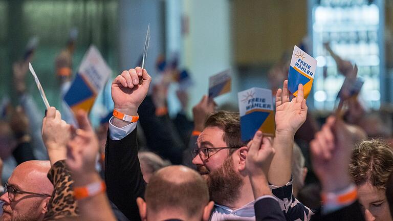 Bundesparteitag Freie Wähler       -  93,15 Prozent der Stimmberechtigten auf dem Parteitag sprachen sich für Aiwanger als Bundesvorsitzenden aus.