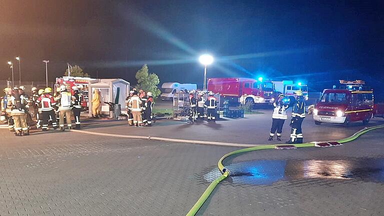 Zu einem Einsatz wurde am Freitag kurz vor Mitternacht die GW-G Rhön-Grabfeld nach Reith bei Bad Kissingen gerufen. Dort war Chlorbleiche ausgelaufen. Zu einem Einsatz wurde am Freitag kurz vor Mitternacht die GW-G Rhön-Grabfeld nach Reith bei Bad Kissingen gerufen. Dort war Chlorbleiche ausgelaufen.