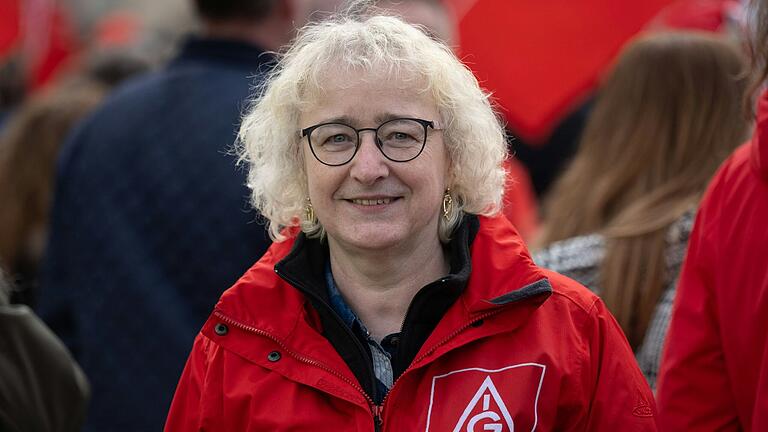 Marion Both (60) möchte, dass junge Menschen weiterhin eine Perspektive in der Schweinfurter Industrie haben.