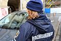 Seit diesem Montag verteilt die Polizei in Würzburg das digitale Knöllchen. Doch die Stadt Würzburg beteiligt sich nicht.