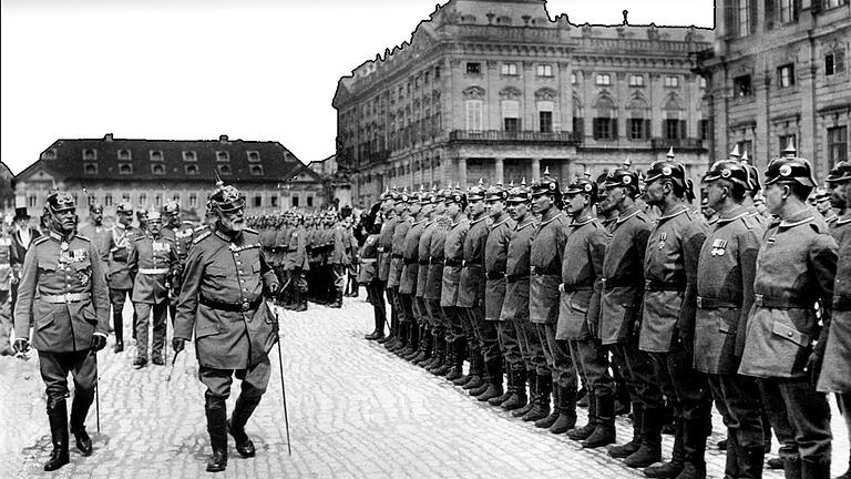 100 Jahre Würzburg in Bayern: Aus Anlass der hundertjährigen Zugehörigkeit stattete der 69-jährige König Ludwig III. mit seiner Familie der Stadt Würzburg 1914 einen Besuch ab. 100 Jahre Würzburg in Bayern: Aus Anlass der hundertjährigen Zugehörigkeit stattete der 69-jährige König Ludwig III. mit seiner Familie der Stadt Würzburg 1914 einen Besuch ab. 