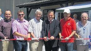 Einweihung des Bachrundweges (von links): stellvertretender Landrat Ernst Joßberger, Estenfelds Bürgermeister Michael Weber, Leader-Manager Wolfgang Fuchs, Geschäftsführer der LAG Joachim Först, Kürnachs Bürgermeister Thomas Eberth, Leader-Vorsitzender Wilhelm Remling von der LGA, Landtagsabgeordneter Manfred Ländner, Unterpleichfelds Bürgermeister Fredy Arnold, Rimpars Bürgermeister Burkard Losert, Planer Thomas Wirth und Dr. Wolfgang Silkenat, Fischereifachberater des Bezirks. Einweihung des Bachrundweges (von links): stellvertretender Landrat Ernst Joßberger, Estenfelds Bürgermeister Michael Weber, Leader-Manager Wolfgang Fuchs, Geschäftsführer der LAG Joachim Först, Kürnachs Bürgermeister Thomas Eberth, Leader-Vorsitzender Wilhelm Remling von der LGA, Landtagsabgeordneter Manfred Ländner, Unterpleichfelds Bürgermeister Fredy Arnold, Rimpars Bürgermeister Burkard Losert, Planer Thomas Wirth und Dr. Wolfgang Silkenat, Fischereifachberater des Bezirks.