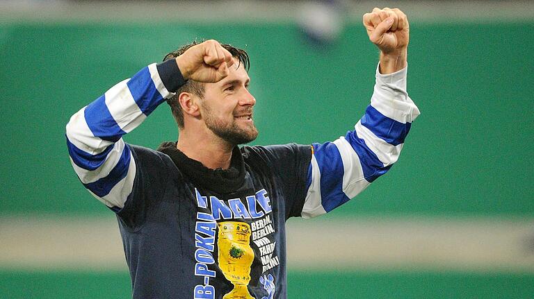 2011 schaffte Stefan Maierhofer mit dem MSV Duisburg den Einzug ins DFB-Pokal-Finale. 2011 schaffte Stefan Maierhofer mit dem MSV Duisburg den Einzug ins DFB-Pokal-Finale.