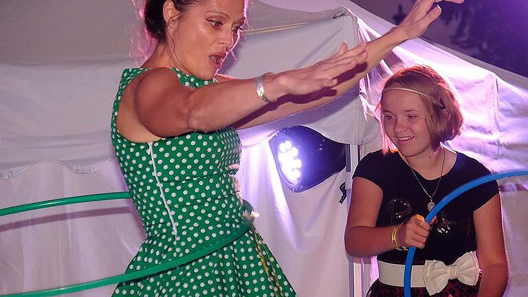 Einer der Höhepunkte war der von Marco Weber moderierte Wettbewerb für Hula-Hoop. Einer der Höhepunkte war der von Marco Weber moderierte Wettbewerb für Hula-Hoop.
