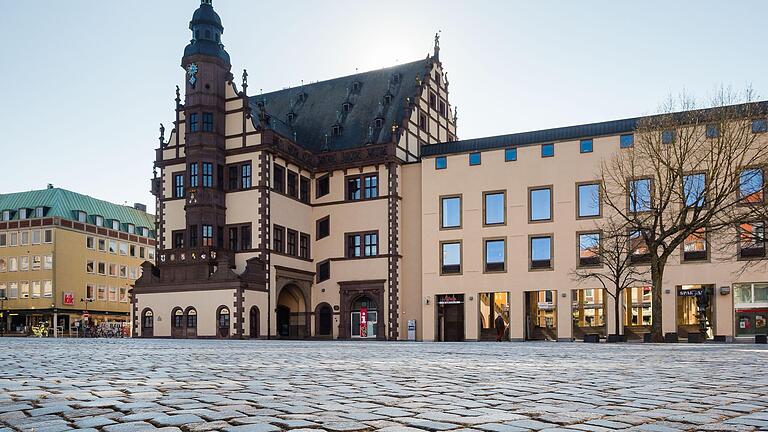 Große Unruhe herrscht derzeit im Schweinfurter Rathaus: Der Grund ist die vom Gesamtpersonalratsvorsitzenden Christof Klingler in der Januar-Stadtratssitzung öffentlich geäußerte Kritik am Personalmanagement des Oberbürgermeistes.