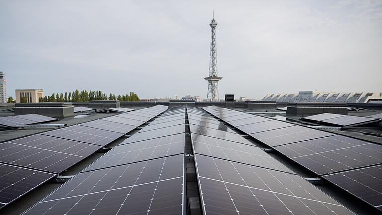 Photovoltaik-Anlage       -  Der Solarausbau hat deutlich Fahrt aufgenommen.