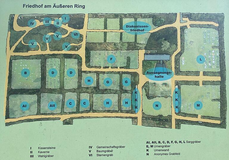 Dieses Hinweisschild am Friedhof am Äußeren Ring in Marktheidenfeld zeigt, wie das Areal im Laufe der Zeit gewachsen ist. Dieses Hinweisschild am Friedhof am Äußeren Ring in Marktheidenfeld zeigt, wie das Areal im Laufe der Zeit gewachsen ist.