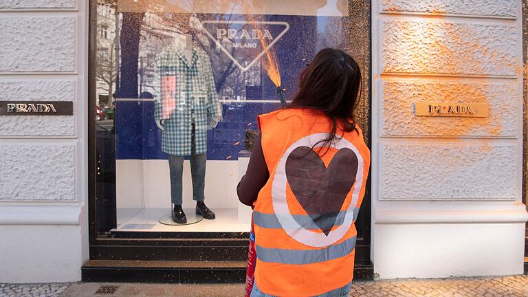 Letzte Generation beschmiert Luxus-Boutiquen       -  Haftstrafe nach Farbattacke auf Luxusgeschäfte.