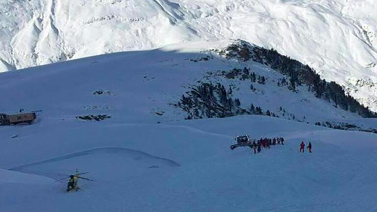 Blick auf das Skigebiet von Obergurgl. Eine 33-jährige Snowboarderin aus dem Raum Bad Kissingen ist am Dienstag ums Leben gekommen. Die Frau löste bei einer Tour mit ihrem Bruder im ungesicherten Gelände ein 400 Meter breites Schneebrett aus.&nbsp;