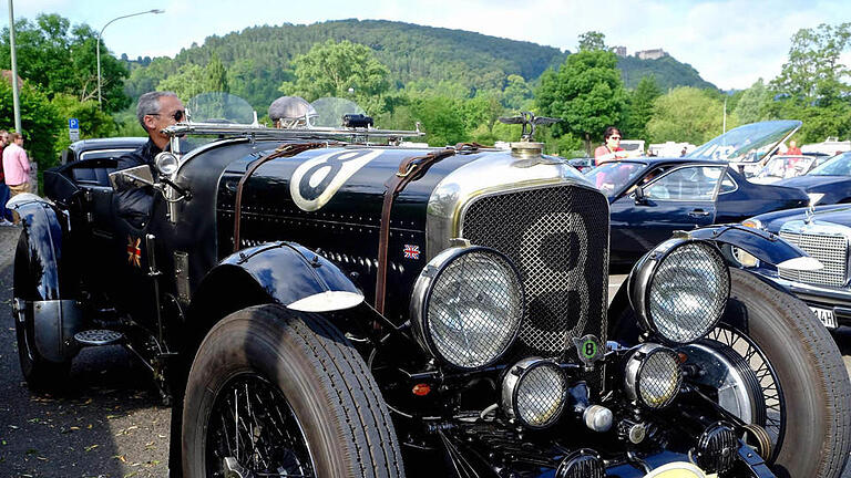 Ein absoluter Blickfang war der Bentley (6,2 Liter Reihen-8-Zylinder, 220 PS) von Thomas Ulsamer aus Bad Kissingen. Foto: Gerd Schaar       -  Ein absoluter Blickfang war der Bentley (6,2 Liter Reihen-8-Zylinder, 220 PS) von Thomas Ulsamer aus Bad Kissingen. Foto: Gerd Schaar