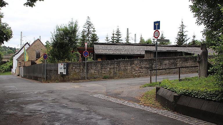 Hindenburgring Nord in Kitzingen: Unter einem Teil der Häuser sollen ehemalige Kalksteinsollen verlaufen. Mit den möglichen Gefahren befasste sich jetzt das Verwaltungsgericht Würzburg. Hindenburgring Nord in Kitzingen: Unter einem Teil der Häuser sollen ehemalige Kalksteinsollen verlaufen. Mit den möglichen Gefahren befasste sich jetzt das Verwaltungsgericht Würzburg.