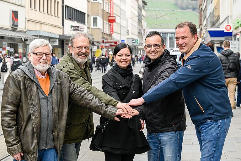Sie tun etwas gegen den Leerstand in der Kaiserstraße in Würzburg (von links): die Hauseigentümer Franz Wohlfahrt und Joachim Drescher sowie Daniela Binder (HBE-Kreisvorsitzende), André Hahn (Stadtbeauftragter für Innenstadt und Handel) und Volker Wedde (HBE-Bezirksgeschäftsführer)