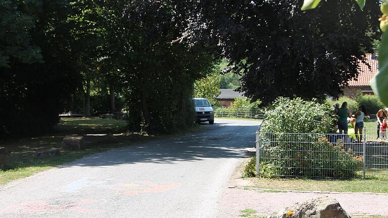 Der Mehrgenerationenspielplatz in Marktheidenfeld soll erweitert werden, die 'Baustraße' dafür verschwinden. Der Mehrgenerationenspielplatz in Marktheidenfeld soll erweitert werden, die 'Baustraße' dafür verschwinden.