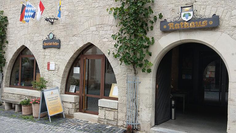 Sommerhausen soll Sitz des Zweckverbands Tourismus MainDreieck werden. Sommerhausen soll Sitz des Zweckverbands Tourismus MainDreieck werden.