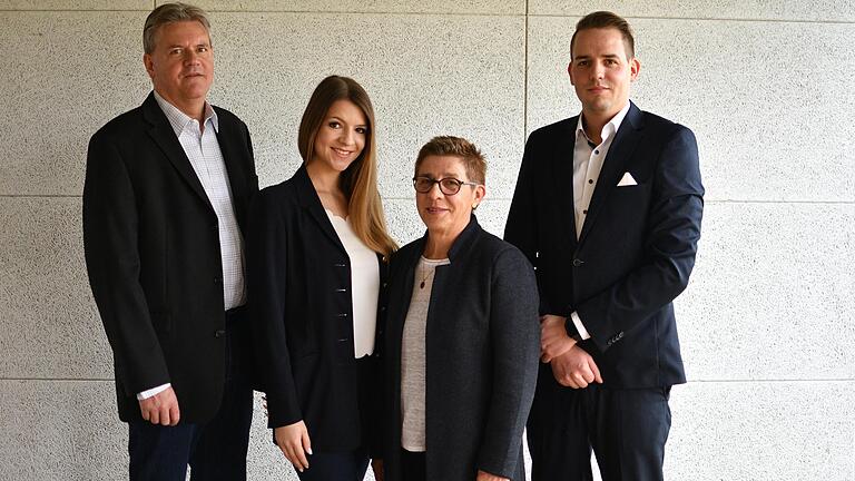 Die zweite Generation übernimmt bei Sebald Maschinenbau: Gerhard Seuffert (von links), Linda Seuffert, Gisela Seuffert und Christoph Seuffert sind jetzt in der Führungsspitze des Unternehmens.