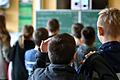 Lehrkräfte fehlen überall – besonders gravierend ist die Situation derzeit an den bayerischen Grund- und Mittelschulen. Hilfskräfte mit geringerer Qualifikation sind im Einsatz.&nbsp;