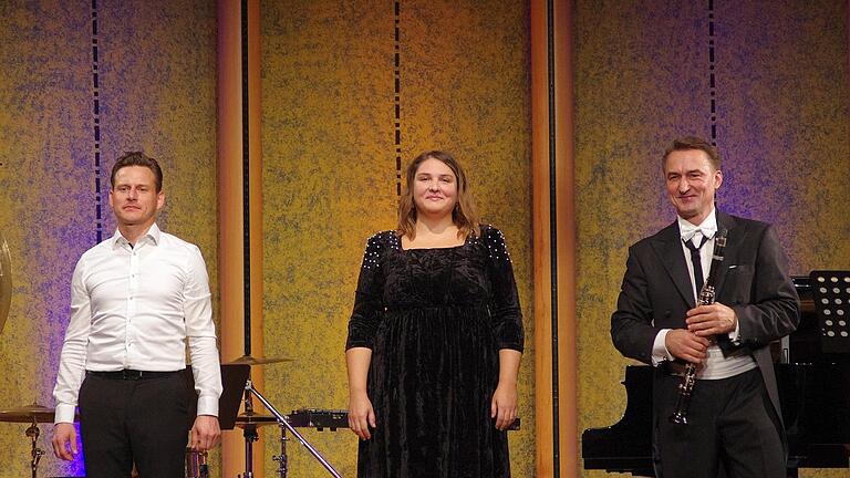 Das „Duo SeEle“ im Rossini-Saal - Das „Duo SeEle“ im Rossini-Saal Das „Duo SeEle“ im Rossini-Saal - Das „Duo SeEle“ im Rossini-Saal