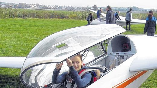 Der Nachwuchs am Start: Klara Henneberger vom Verein Grabfeld wird in wenigen Minuten 450 Meter in die Höhe gezogen werden. Der Nachwuchs am Start: Klara Henneberger vom Verein Grabfeld wird in wenigen Minuten 450 Meter in die Höhe gezogen werden.