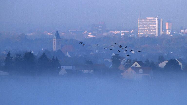 Die Aussichten für die Einnahmen der Stadt Schweinfurt trüben sich. Anders als prognostiziert, sprudelt die Gewerbesteuer nicht mehr so üppig wie in den vergangenen Jahren.