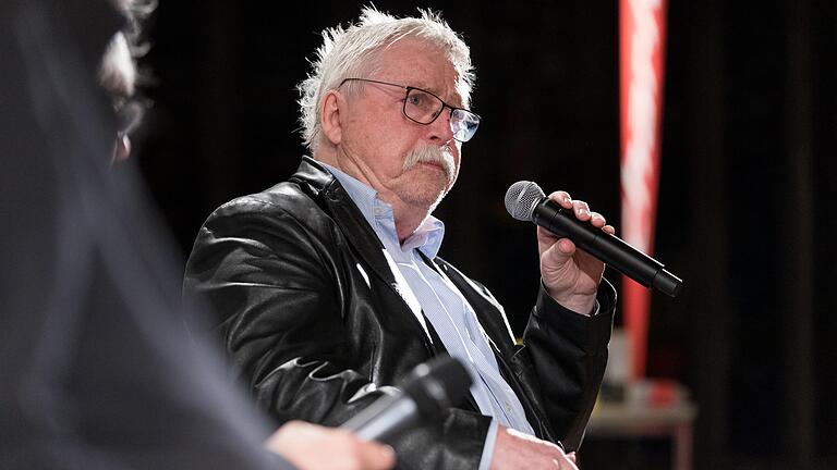 Der Schriftsteller und Liedermacher Wolf Biermann trat beim mainfränkischen Literaturfestivals in der St. Johanniskirche in Würzburg auf. Der Schriftsteller und Liedermacher Wolf Biermann trat beim mainfränkischen Literaturfestivals in der St. Johanniskirche in Würzburg auf.