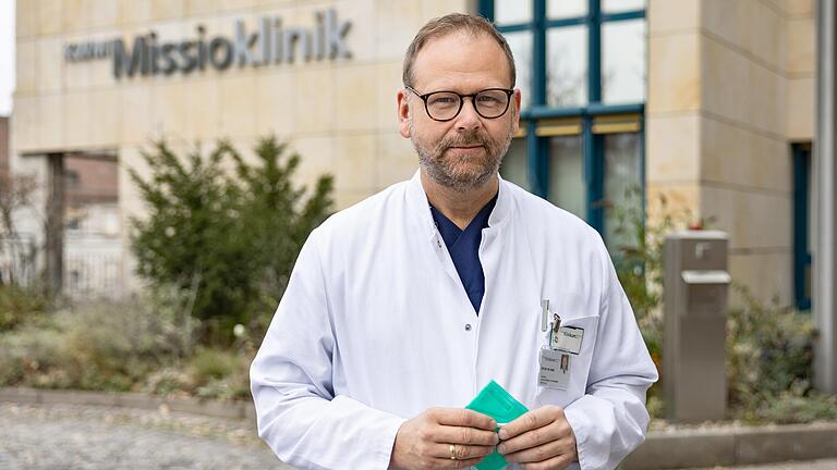 Gibt seit Beginn der Pandemie immer wieder Einblick in die Arbeit auf den Stationen: Dr. Matthias Held, Ärztlicher Direktor am Klinikum Würzburg Mitte berichtet in einem Tagebuch. Gibt seit Beginn der Pandemie immer wieder Einblick in die Arbeit auf den Stationen: Dr. Matthias Held, Ärztlicher Direktor am Klinikum Würzburg Mitte berichtet in einem Tagebuch. 